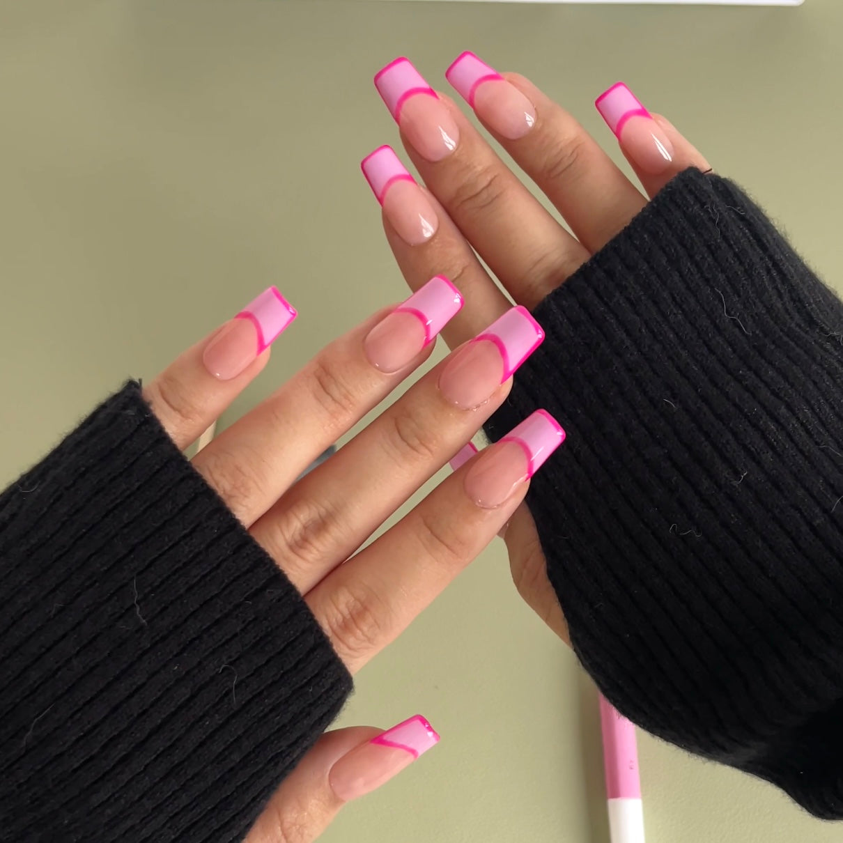 PINKPINK - TEN PIECES OF HANDCRAFTED PRESS ON NAIL