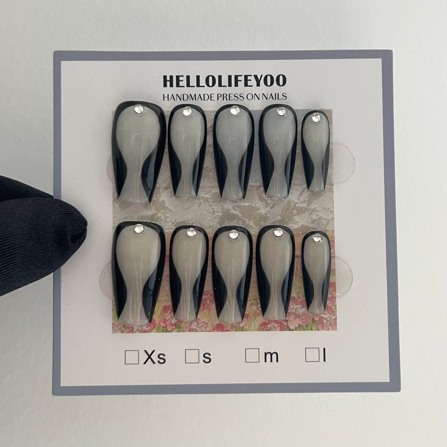 【MADDY】COOL GIRL-TEN PIECES OF HANDCRAFTED PRESS ON NAIL