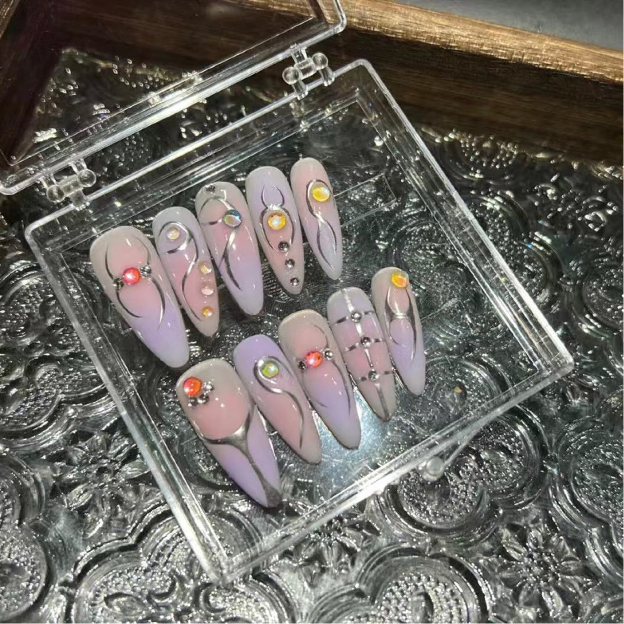 TEN PIECES OF HANDCRAFTED PRESS ON NAIL