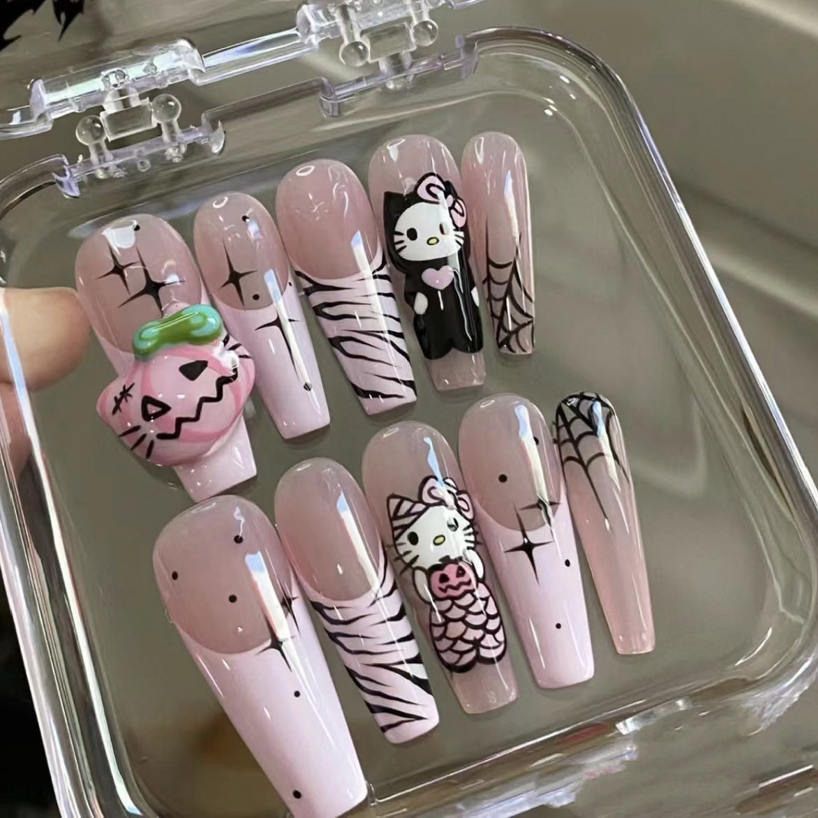 DEVIL KITTY - TEN PIECES OF HANDCRAFTED PRESS ON NAIL