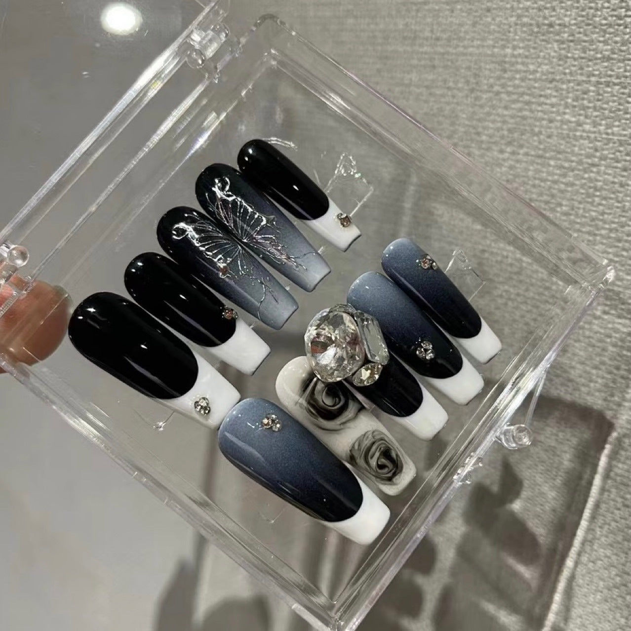 DARK NIGHT-TEN PIECES OF HANDCRAFTED PRESS ON NAIL