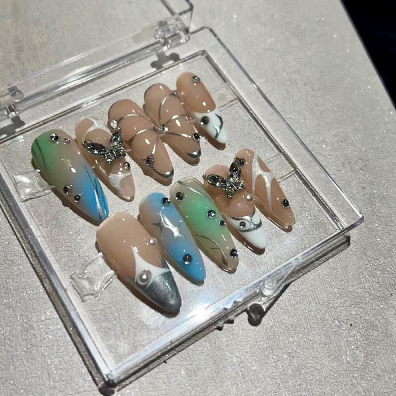 TEN PIECES OF HANDCRAFTED PRESS ON NAIL