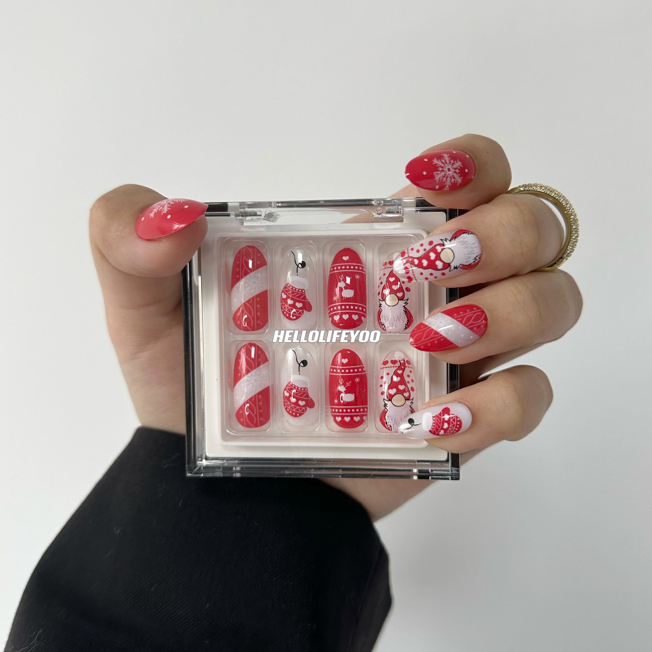 RED SANTA CHRISTMAS - 28 PCS