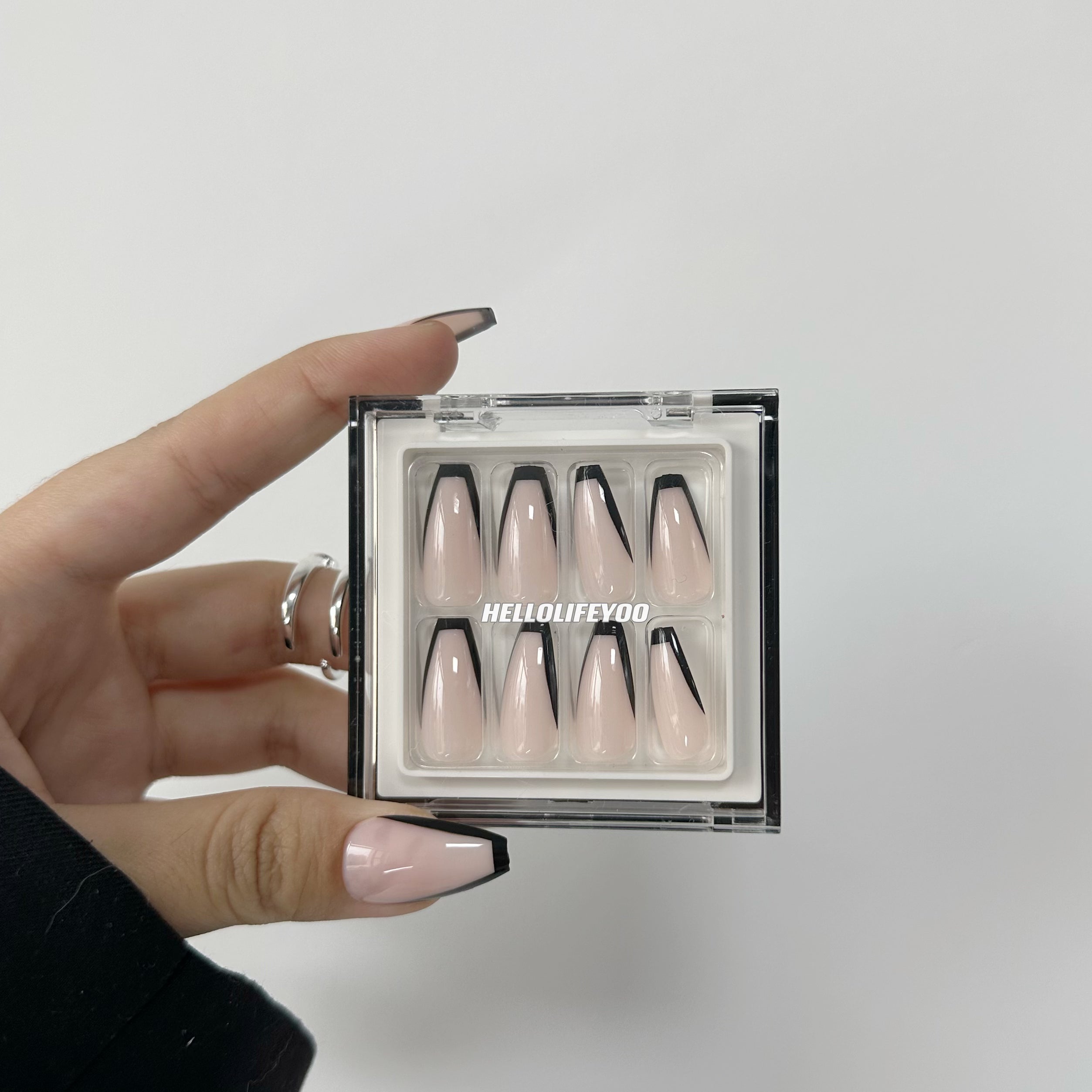 MINIMALISM - 28 PCS
