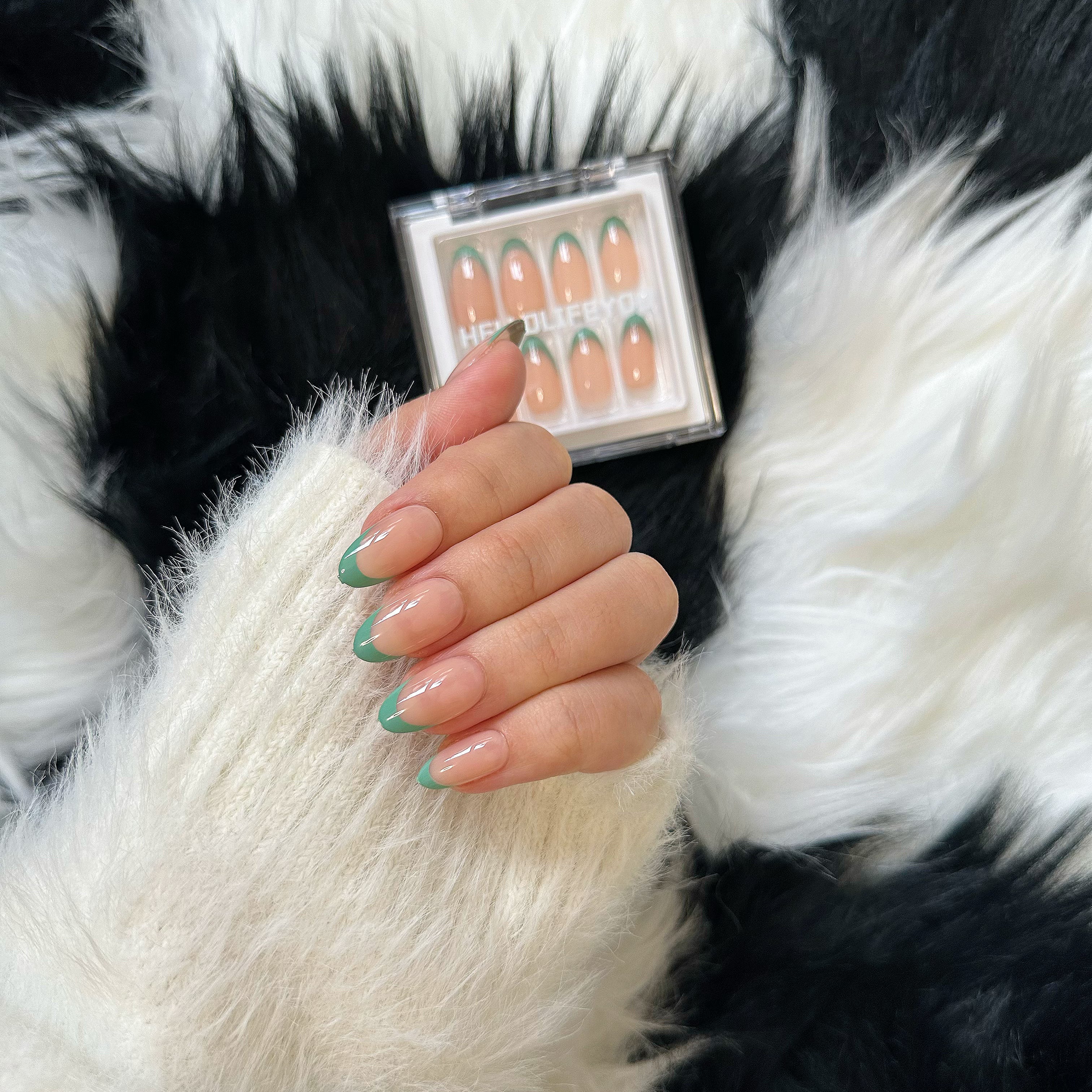 MADEMOISELLE - 28 PCS