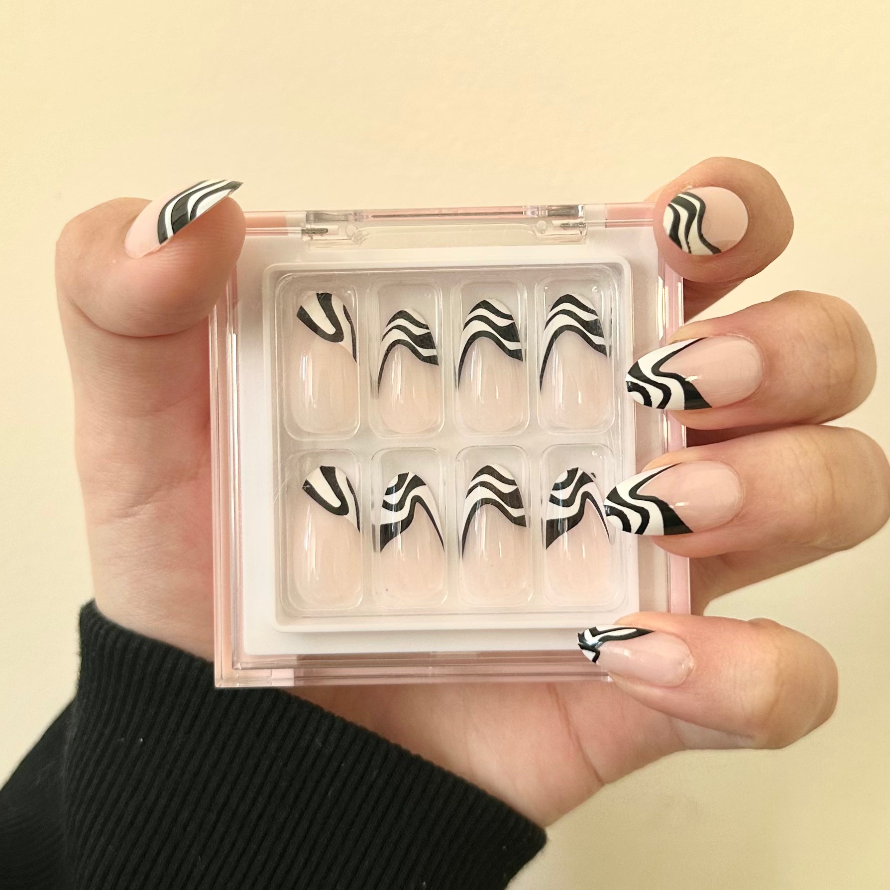 GLOW UP - 28 PCS