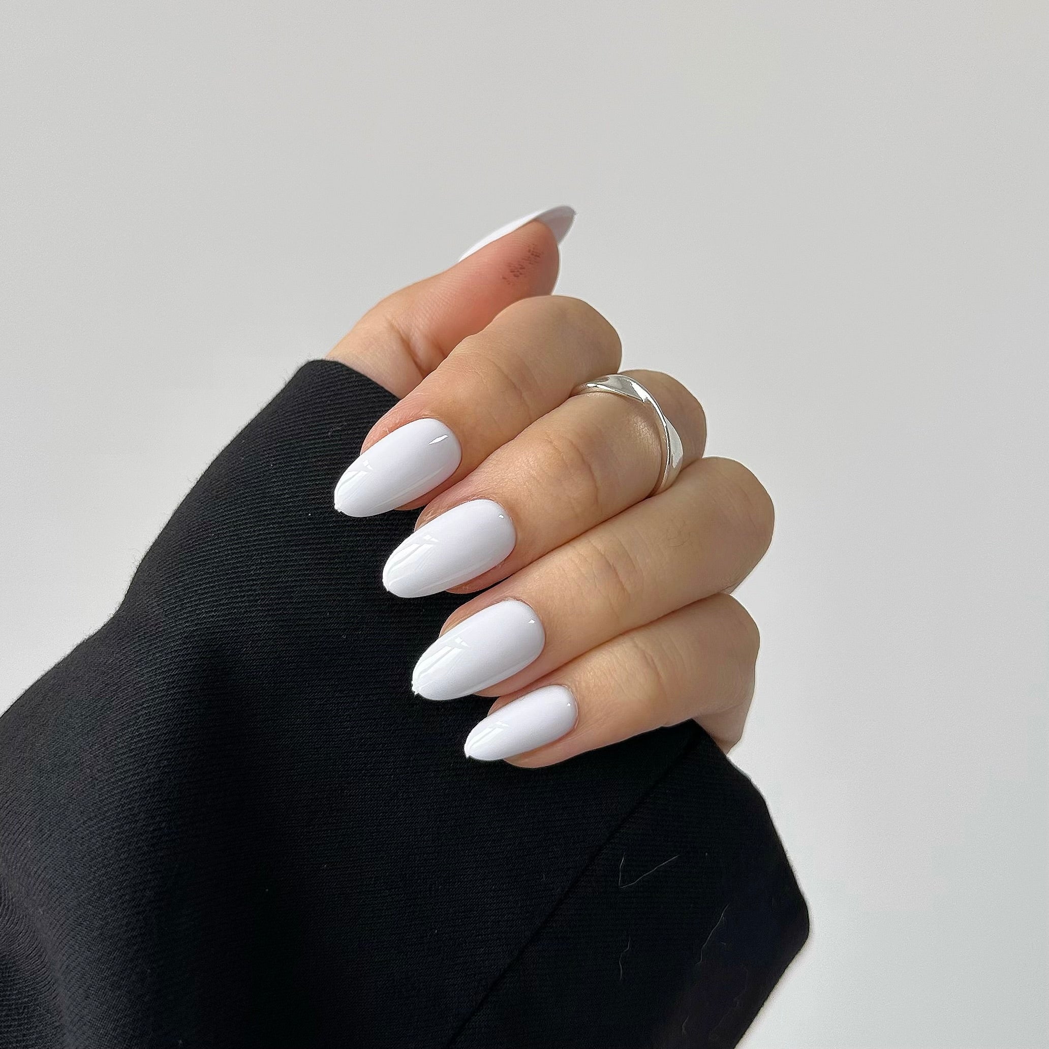 WHITE CRYSTAL - 28 PCS