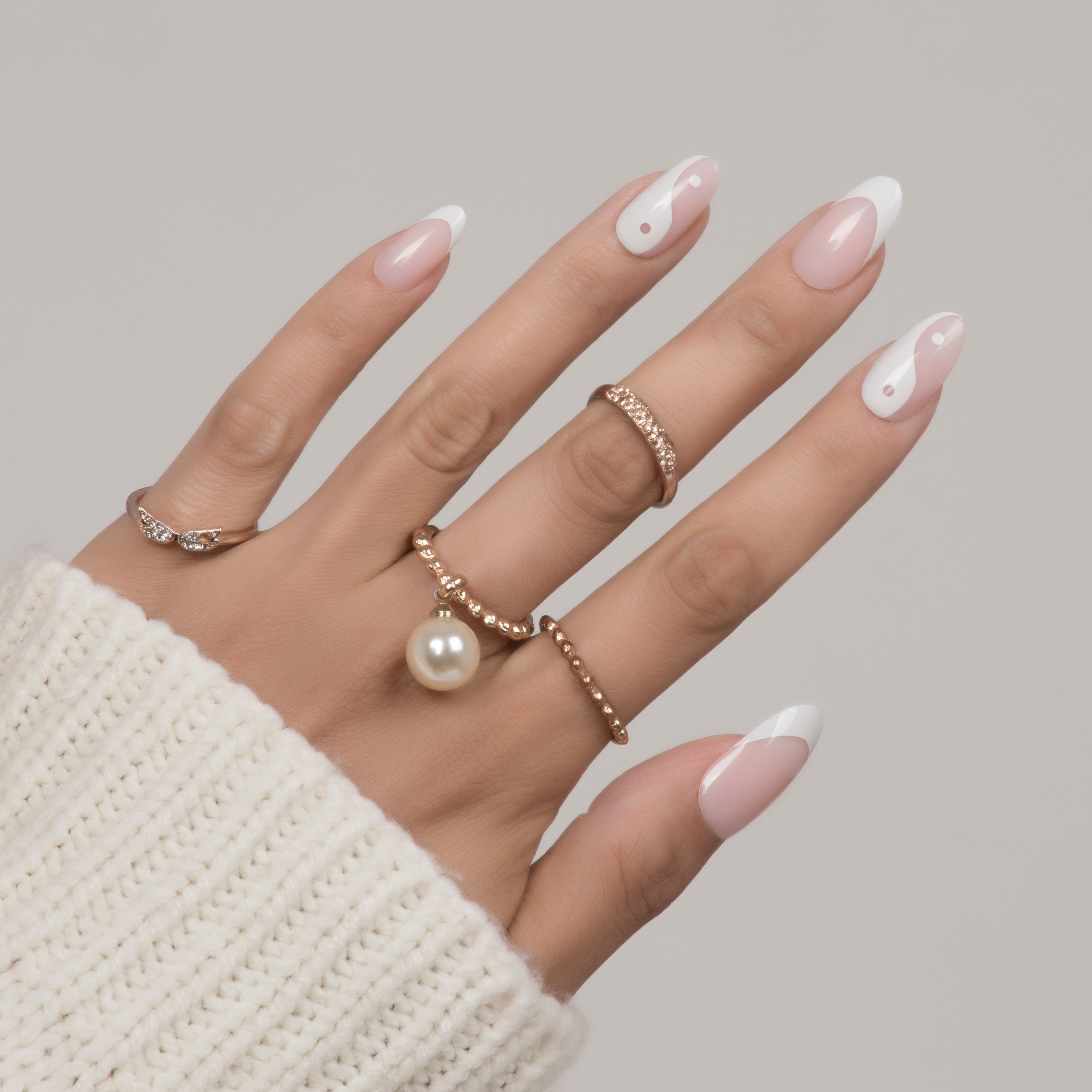 PINK YINGYANG - 28 PCS