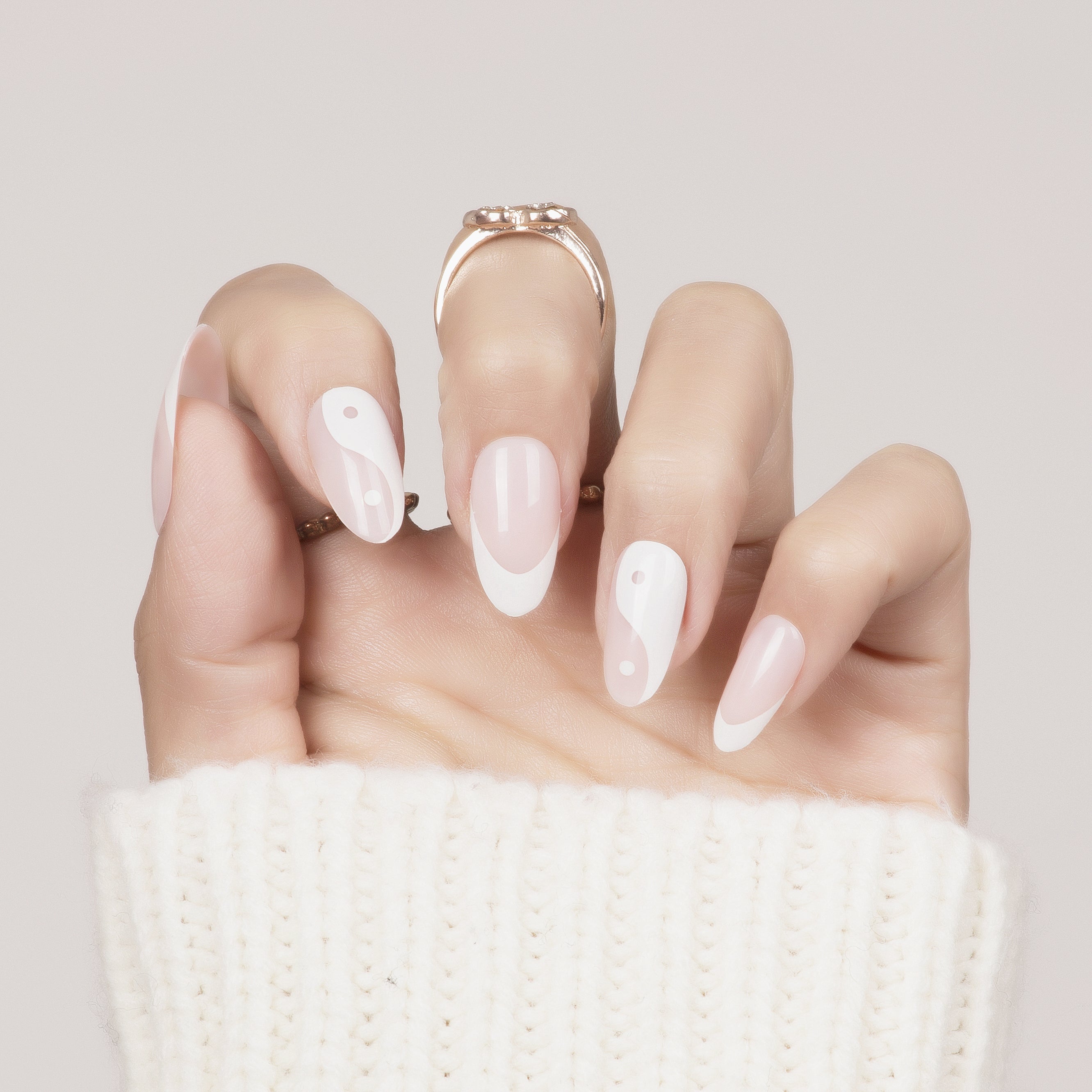 PINK YINGYANG - 28 PCS