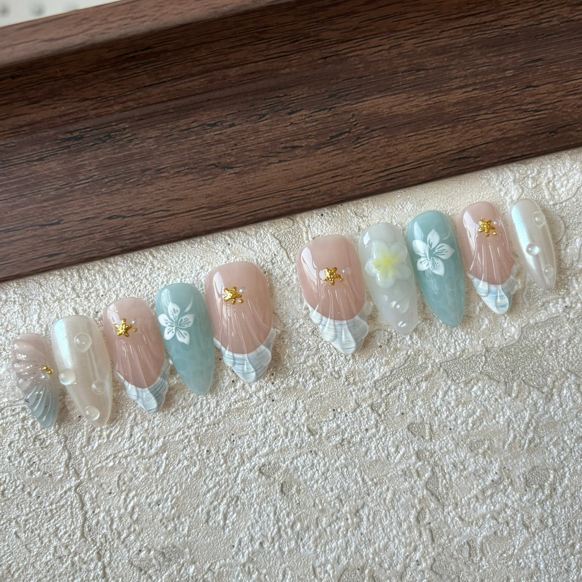 ICE SNOWFLAKES-3D FLOWER TEN PIECES OF HANDCRAFTED PRESS ON NAIL