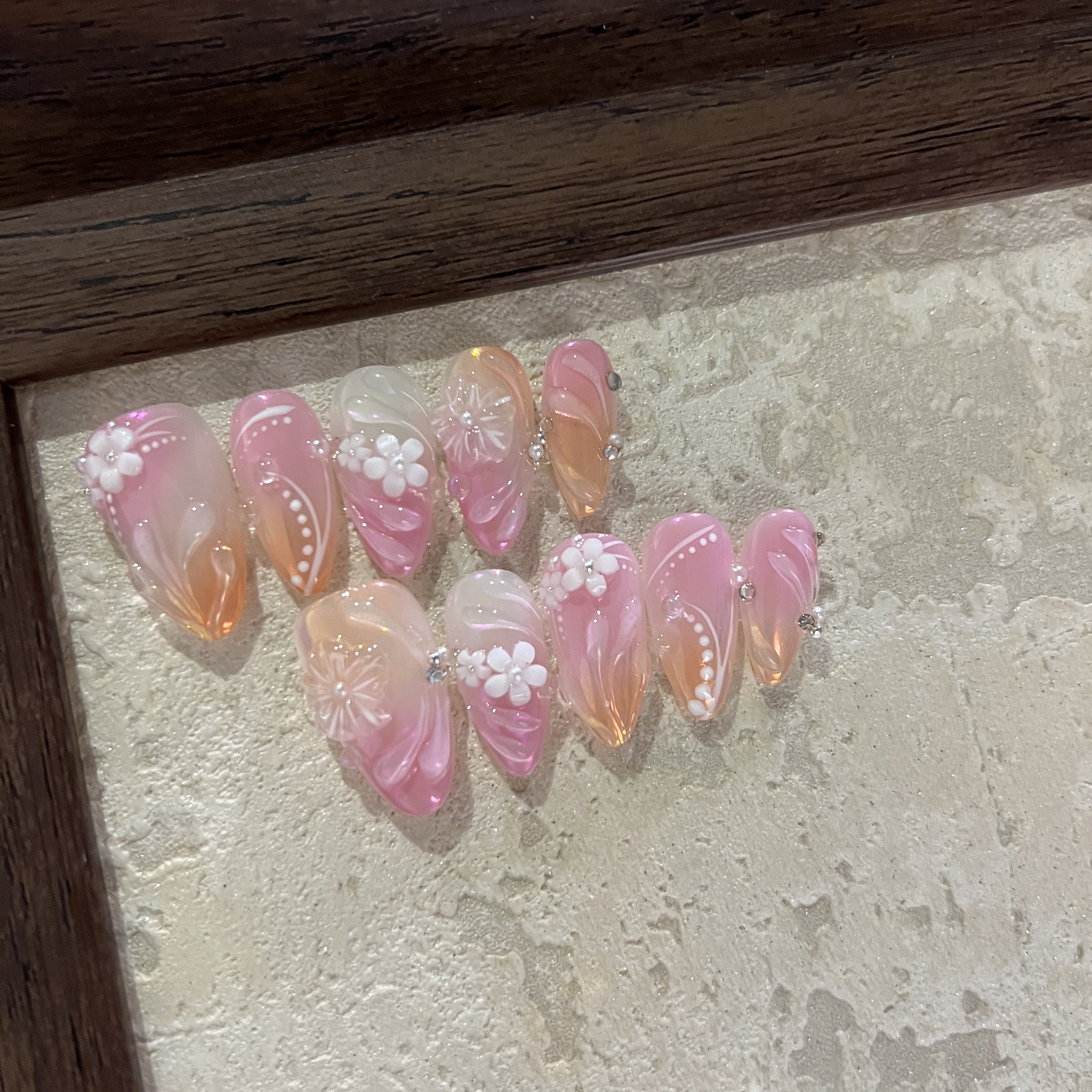 PINK CHAMPAGNE-3D FLOWER TEN PIECES OF HANDCRAFTED PRESS ON NAIL