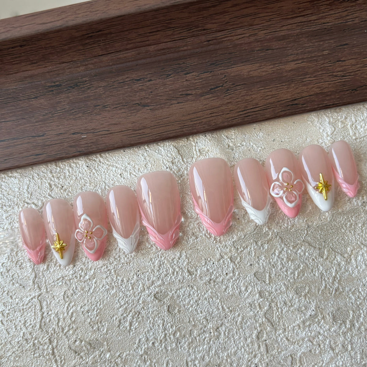 MAGICAL GIRL-3D FLOWER TEN PIECES OF HANDCRAFTED PRESS ON NAIL