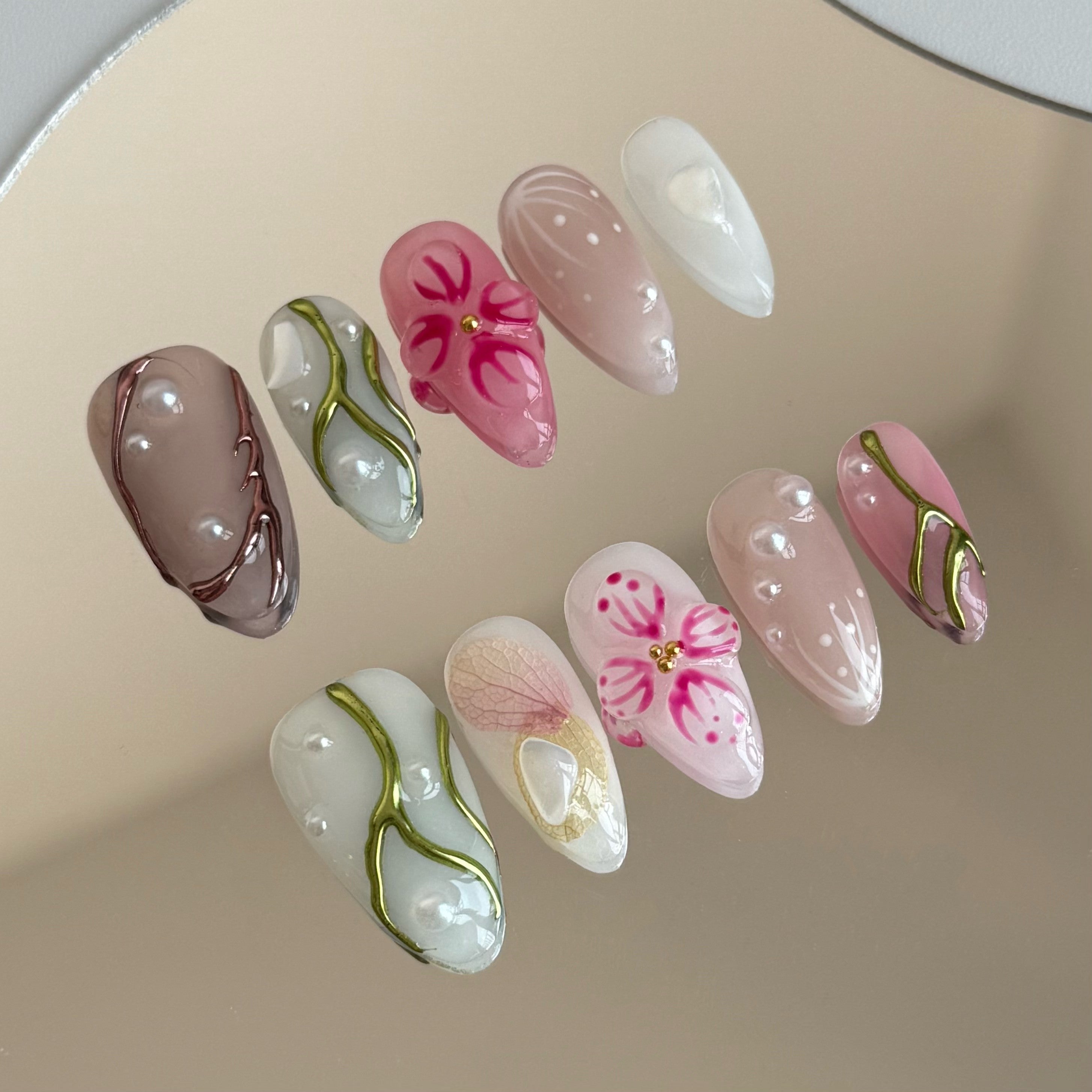 FOSSIL-3D FLOWER TEN PIECES OF HANDCRAFTED PRESS ON NAIL