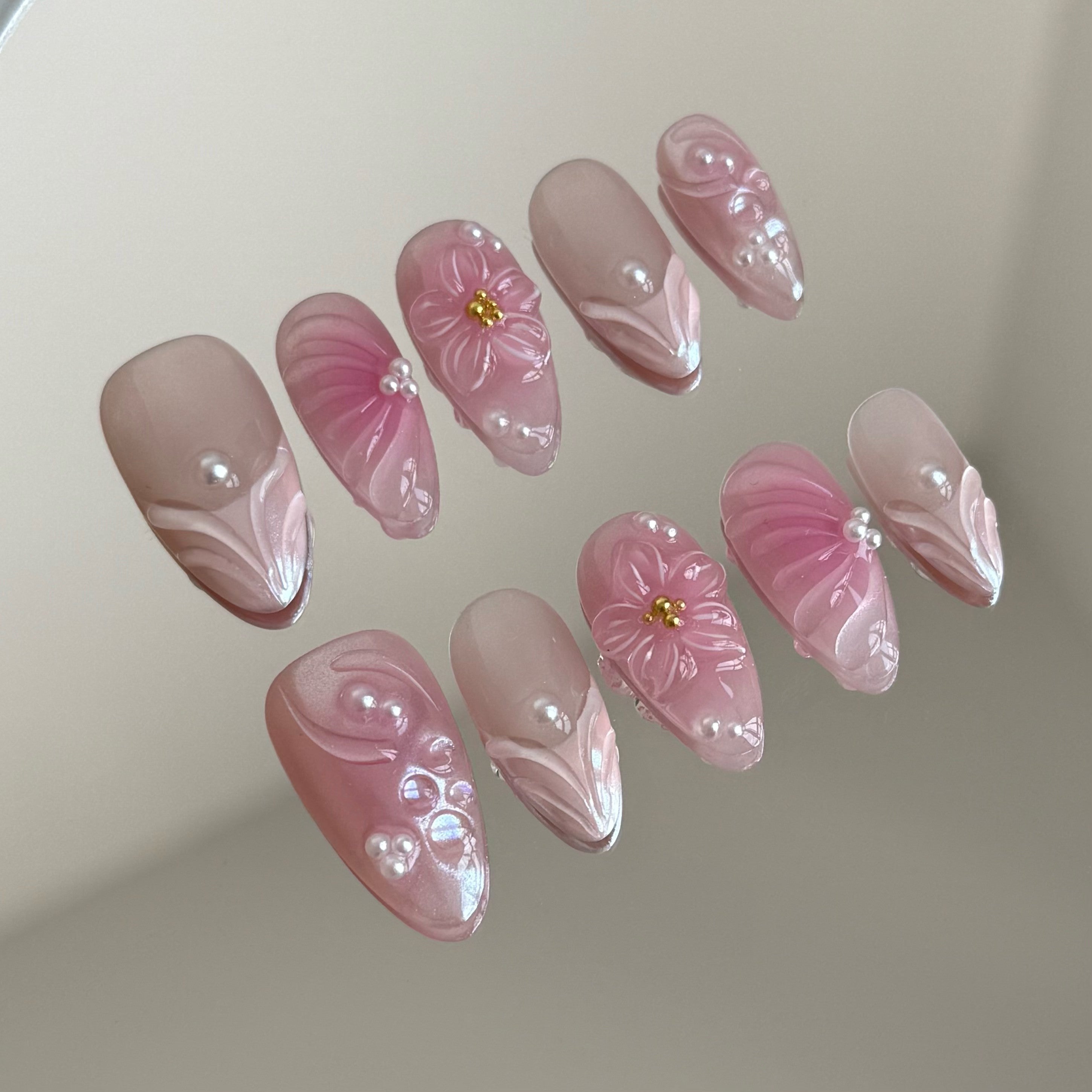 ATTENTION-3D FLOWER TEN PIECES OF HANDCRAFTED PRESS ON NAIL