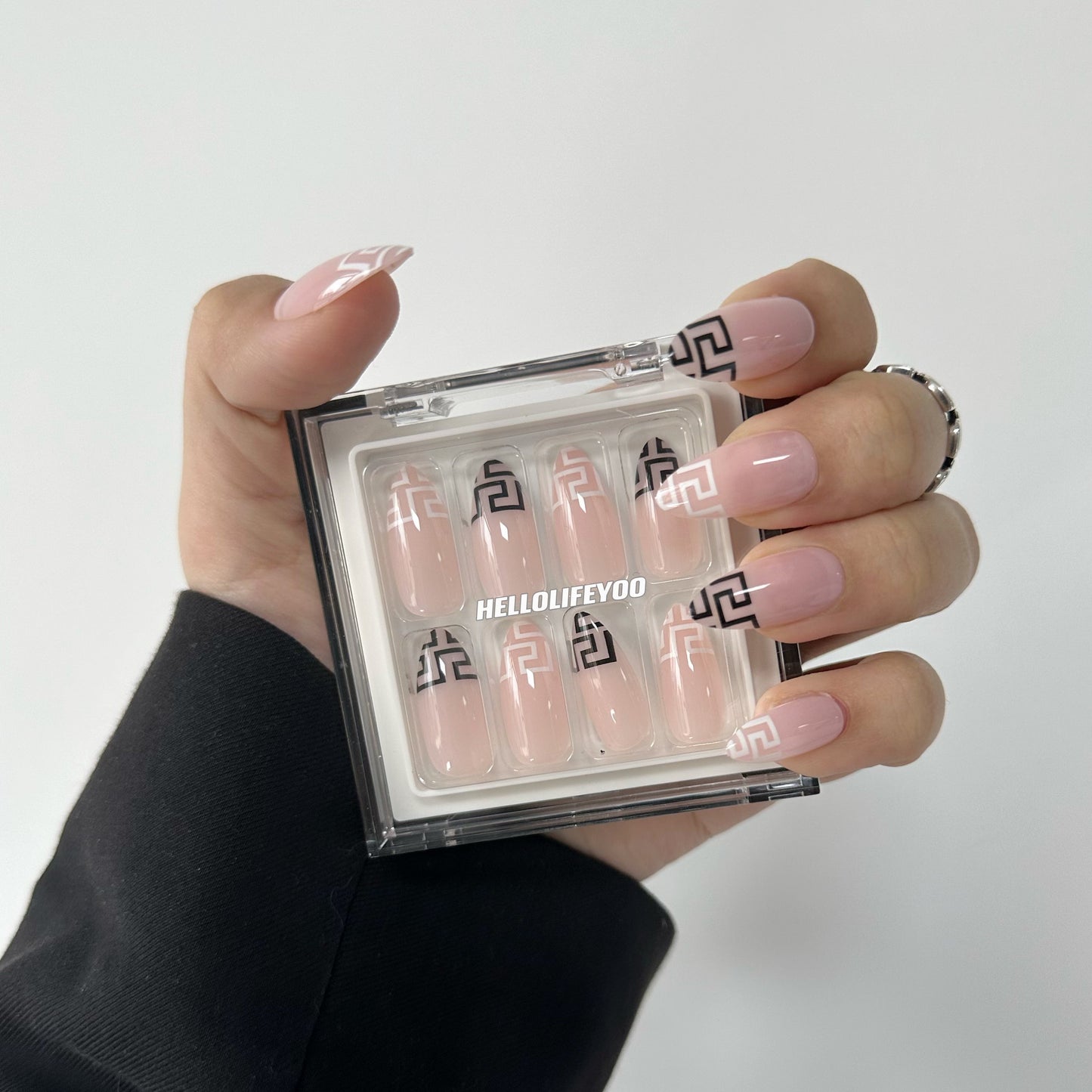 AMBITIOUS - 28 PCS