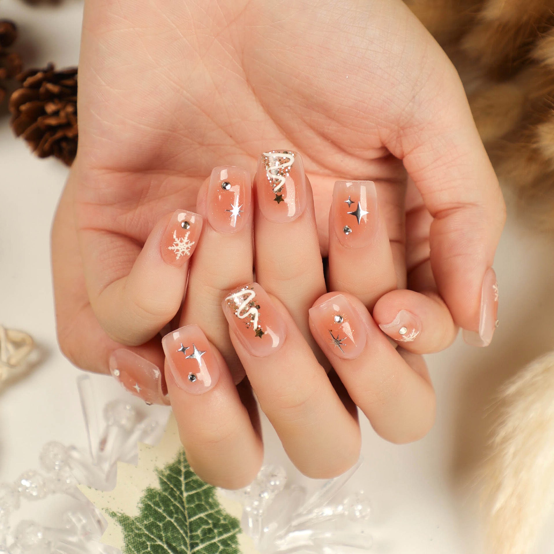 CHRISTMAS PRESS ON NAILS 24PCS