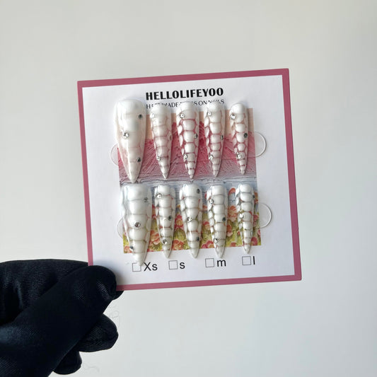 WHITE CROCODILE PATTERN-TEN PIECES OF HANDCRAFTED PRESS ON NAIL