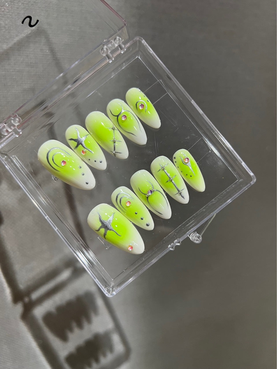 YELLOW GLAZ-TEN PIECES OF HANDCRAFTED PRESS ON NAIL