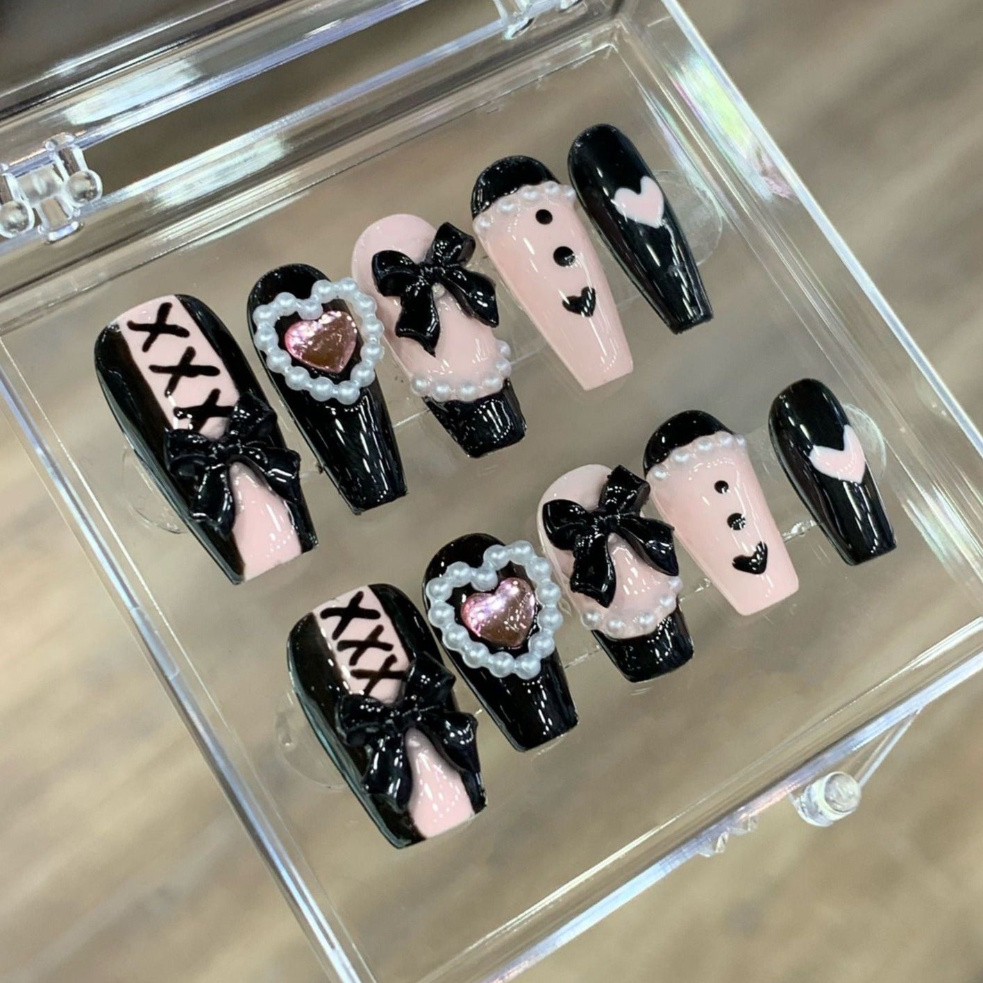 BLACK PINK PEACH HEART-TEN PIECES OF HANDCRAFTED PRESS ON NAIL