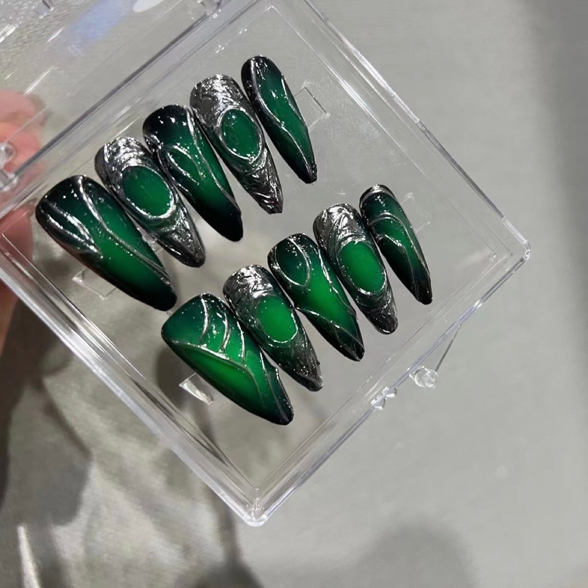 GRANDMOTHER-TEN PIECES OF HANDCRAFTED PRESS ON NAIL