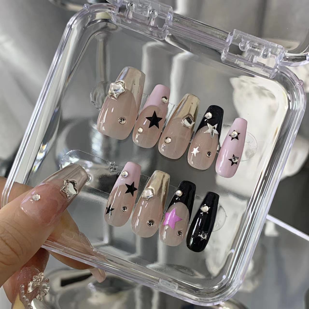 BLACK PINK-TEN PIECES OF HANDCRAFTED PRESS ON NAIL